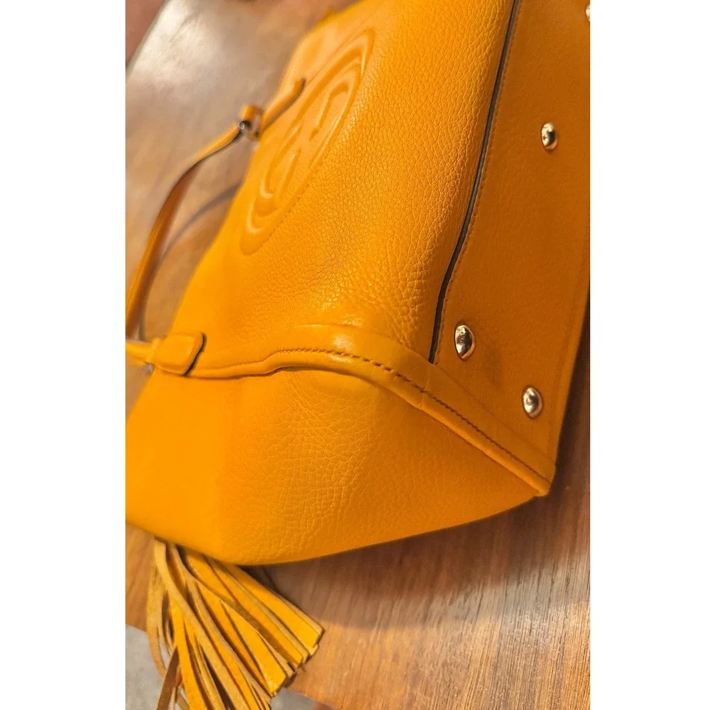 Gucci Soho Small Leather Tote Orange Pebbled Interlocking G Tassel Handbag